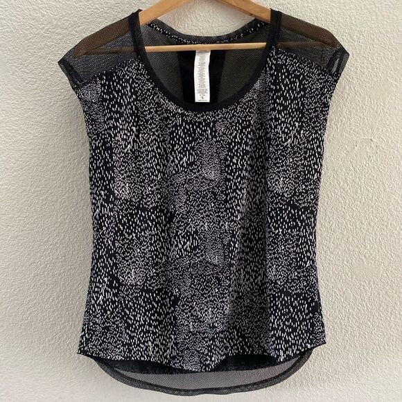 Fabletics Kate Hudson Vanessa Top Constellation Print Athletic Workout Top Small - Picture 1 of 3